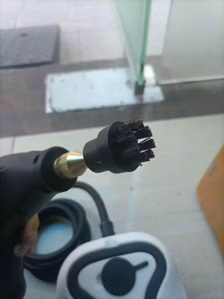 <strong>Αθηνά Νικολάου</strong>